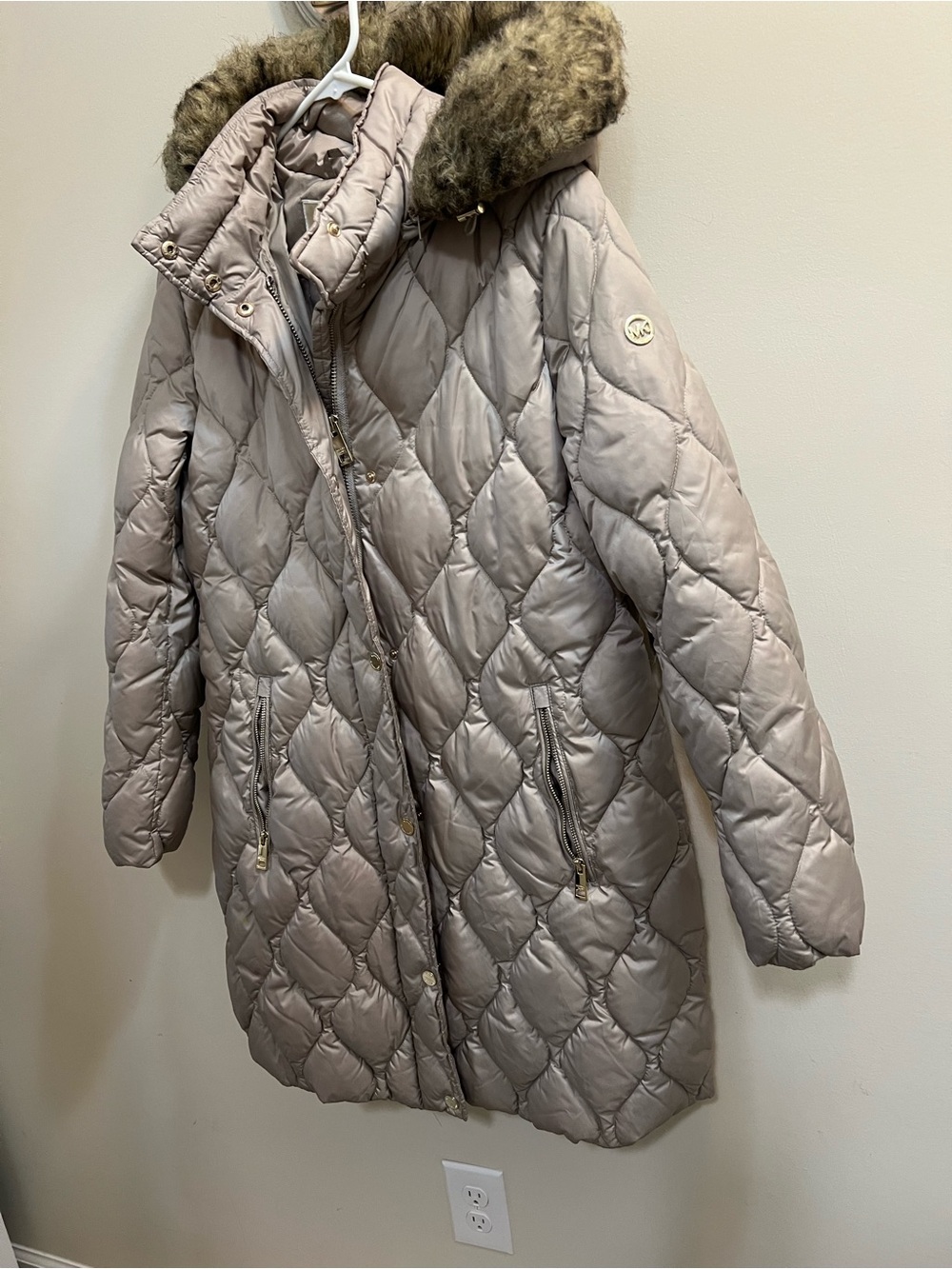 Michael Kors Taupe Satin-Look Quilted Coat Polyester fill Size M Super warm